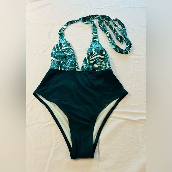 One Piece Deep V-neck Crisscross self tie Swimsuit - Picture 5 of 11